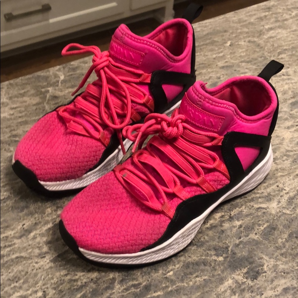 Girls Jordan basketball shoes